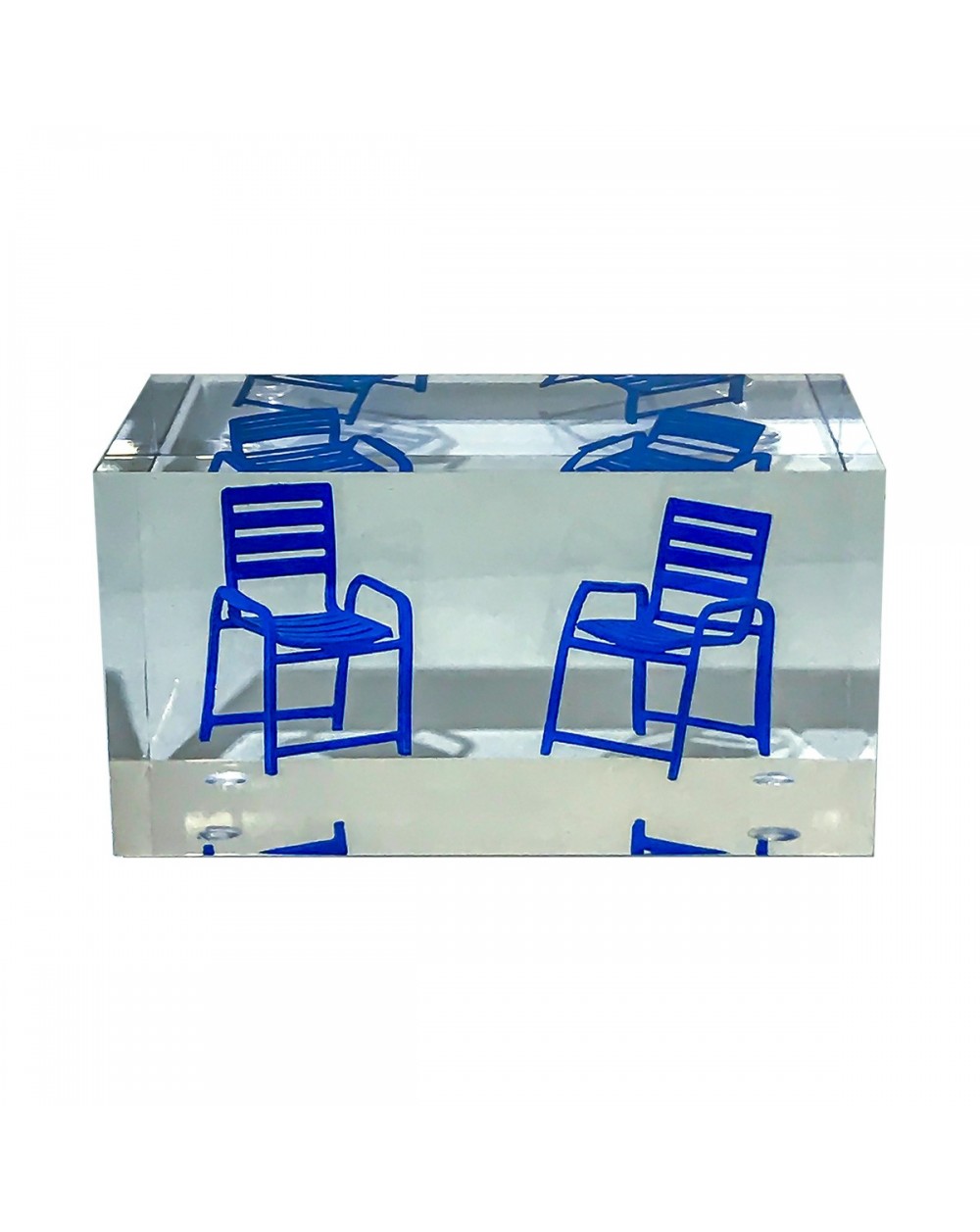 Inclusion petit pavé transparent avec 2 Chaises Bleues