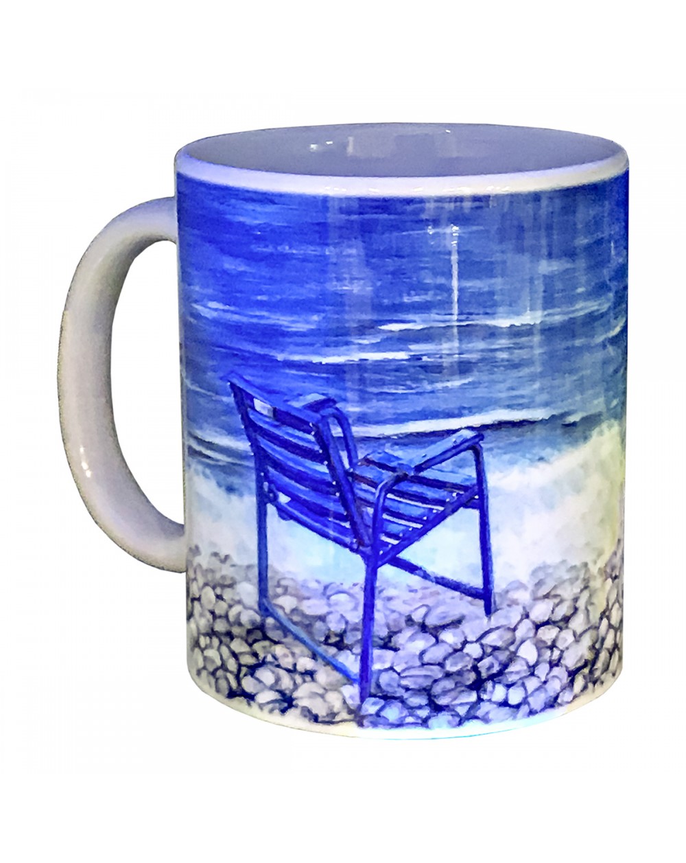 Mug Chaise Bleue on Sea and pebbles